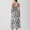 Maxikleid mit Naht und tief sitzender Taille