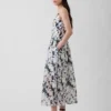 Maxikleid mit Naht und tief sitzender Taille