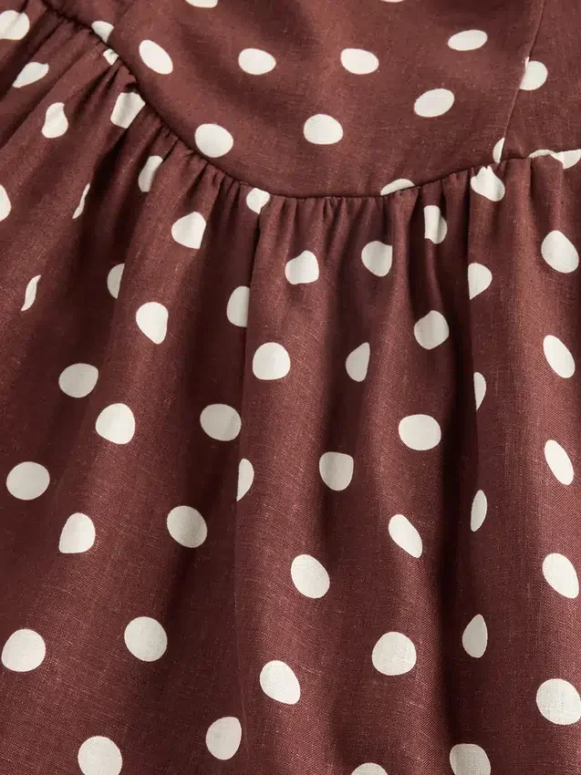 Maxikleid mit Naht und tief sitzender Taille
