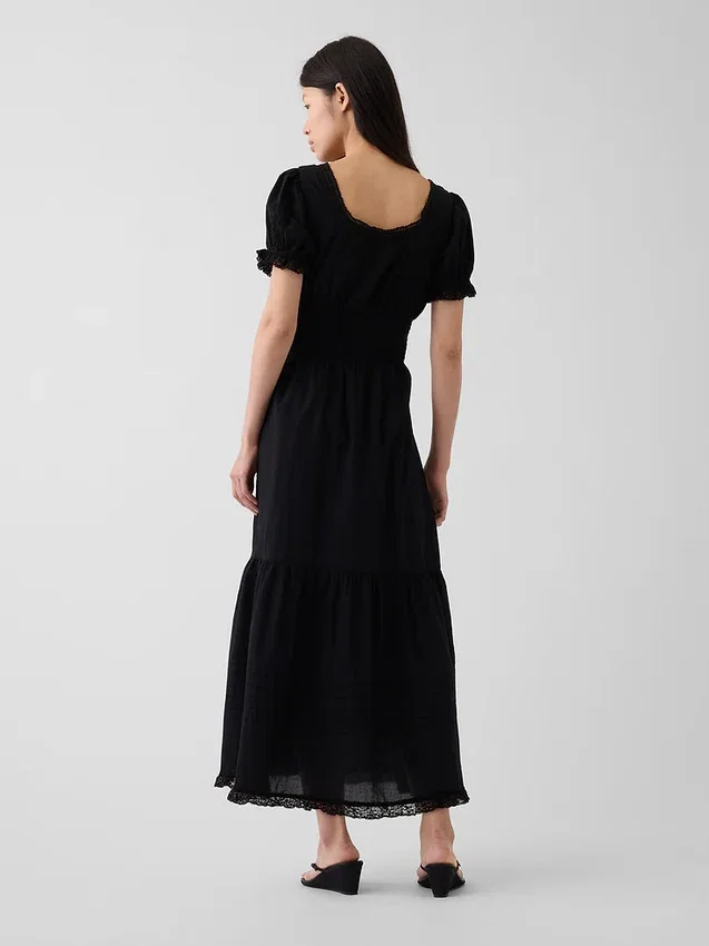 Maxikleid mit U-Ausschnitt, Spitzenbesatz und Stufenschnitt