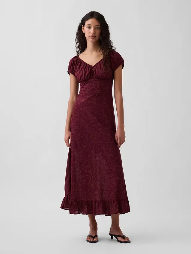 Maxikleid mit V-Ausschnitt und Rüschen am Saum