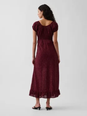 Maxikleid mit V-Ausschnitt und Rüschen am Saum