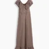 Maxikleid mit V-Ausschnitt und Rüschen am Saum