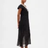 Maxikleid mit V-Ausschnitt und Spitzenbesatz