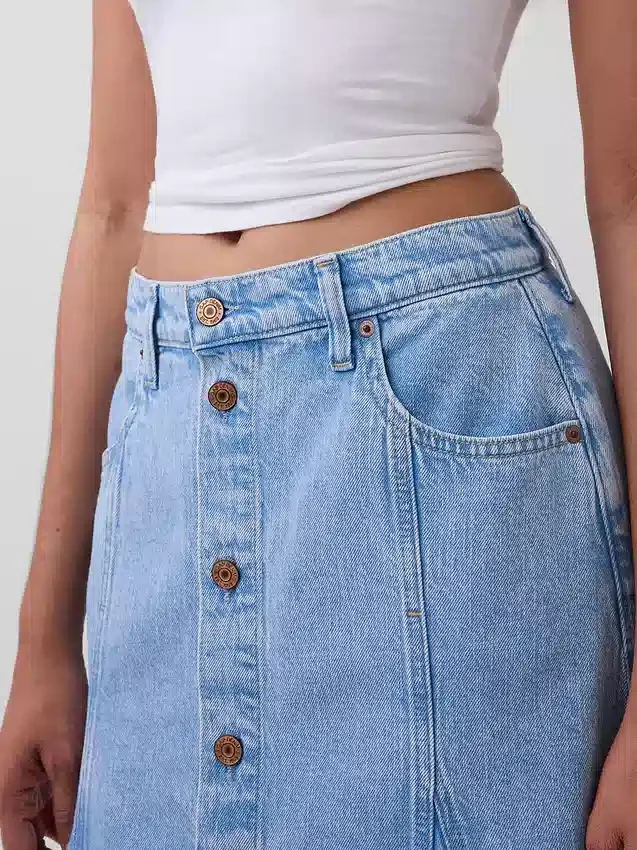 Maxirock aus Denim mit Naht und Knopfleiste