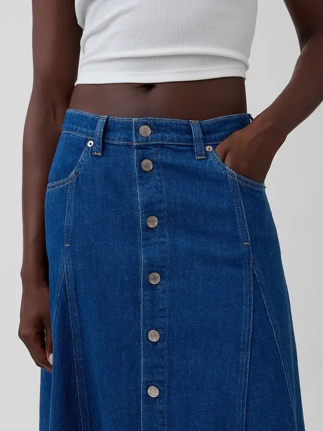 Maxirock aus Denim mit Nahtdetails und Knopfleiste