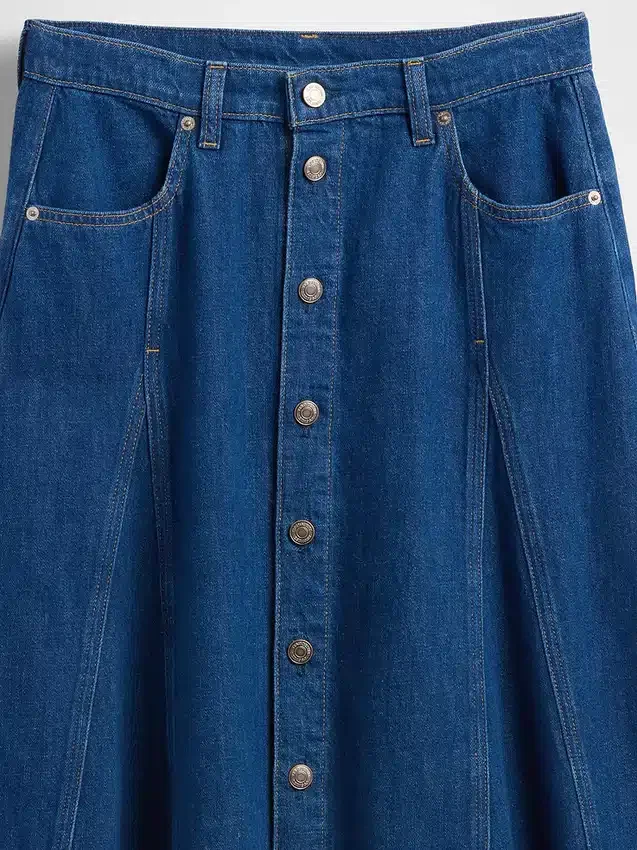 Maxirock aus Denim mit Nahtdetails und Knopfleiste