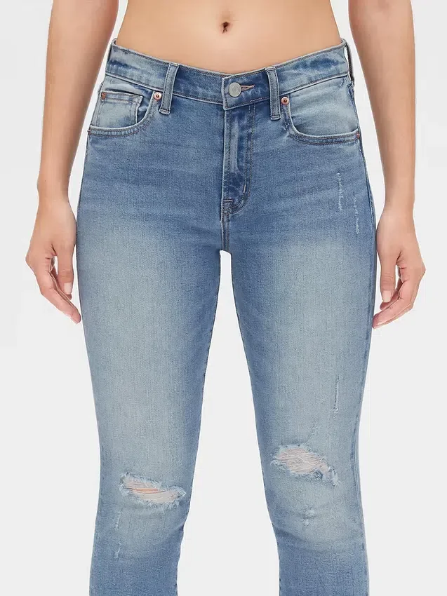 Mid-Rise-Jeans im Distressed-Look, True Skinny, Knöchellang