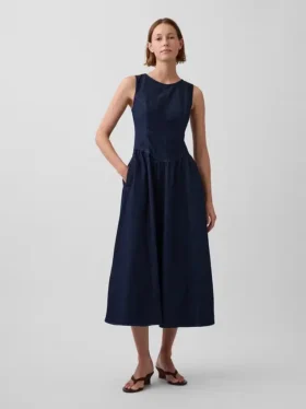 Midi-Kleid aus Denim mit tief sitzender Taille