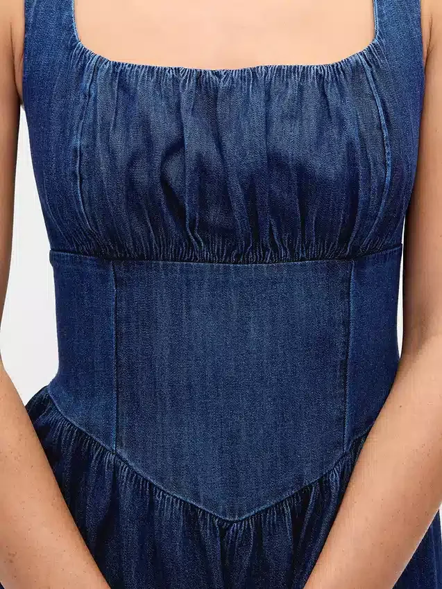 Midi-Kleid aus Denim mit tief sitzender Taille im Korsettstil