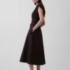 Midi-Kleid aus verschiedenen Materialien mit tief sitzender Taille