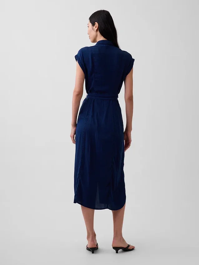 Midi-Kleid im Utility-Stil aus Denim mit Bindegürtel