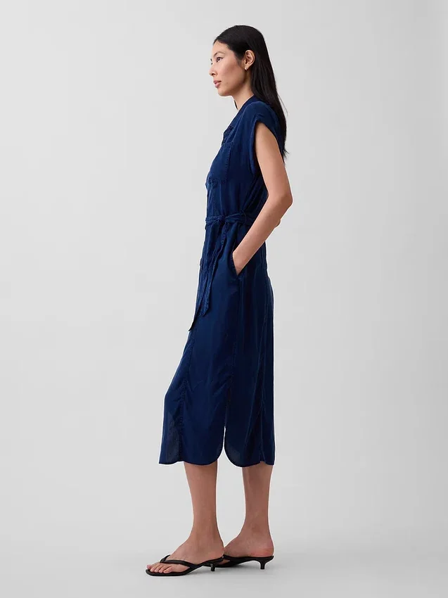 Midi-Kleid im Utility-Stil aus Denim mit Bindegürtel