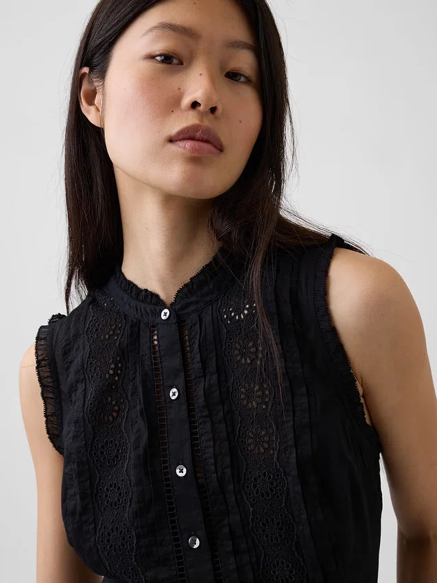 Midi-Shirtkleid mit Spitzenbesatz und Stufenschnitt