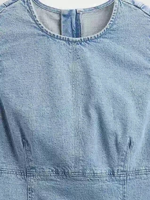 Mini-Etuikleid aus Denim