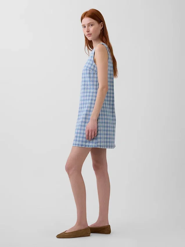 Mini-Etuikleid aus kariertem Denim