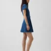 Mini-Hemdkleid aus Denim mit Gürtel