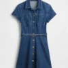 Mini-Hemdkleid aus Denim mit Gürtel