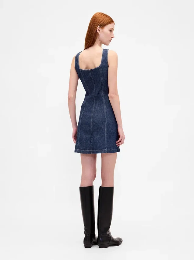 Mini-Kleid aus Denim mit Knopfleiste und Nähten