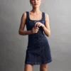 Mini-Kleid aus Denim mit Knopfleiste und Nähten