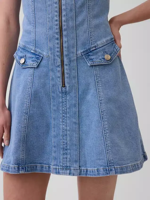 Mini-Kleid aus Denim mit Naht und Reißverschluss vorne