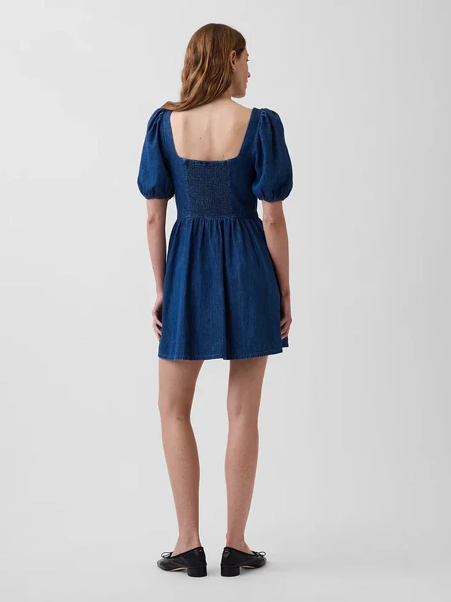 Mini-Kleid aus Denim mit Puffärmeln und Herzausschnitt