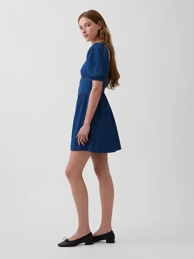 Mini-Kleid aus Denim mit Puffärmeln und Herzausschnitt