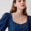 Mini-Kleid aus Denim mit Puffärmeln und Herzausschnitt