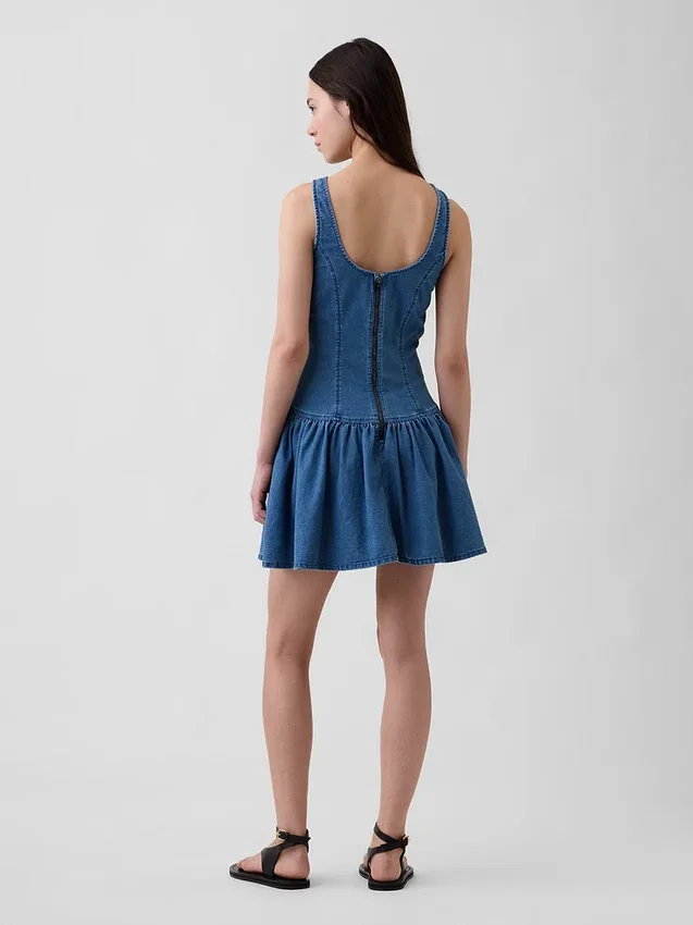 Mini-Kleid aus Denim mit tief sitzender Taille