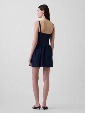 Mini-Kleid aus Denim mit tief sitzender Taille