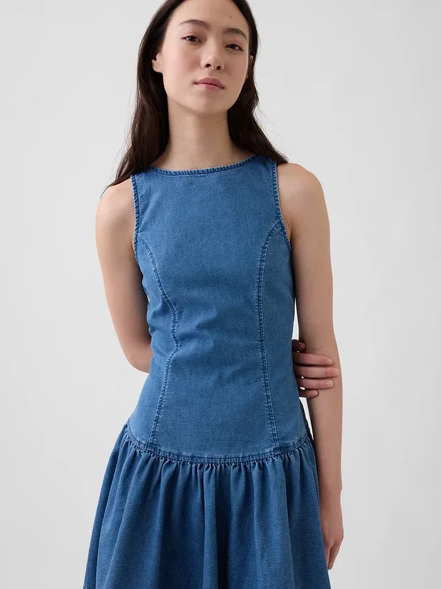Mini-Kleid aus Denim mit tief sitzender Taille