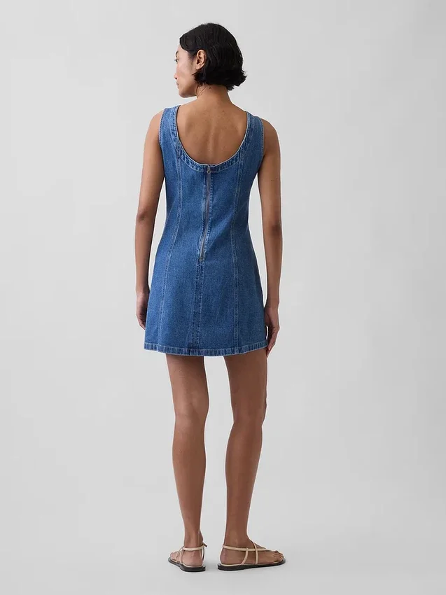Mini-Kleid aus Denim mit U-Boot-Ausschnitt und offenem Rücken