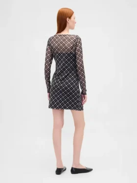 Mini-Kleid aus Mesh mit U-Boot-Ausschnitt