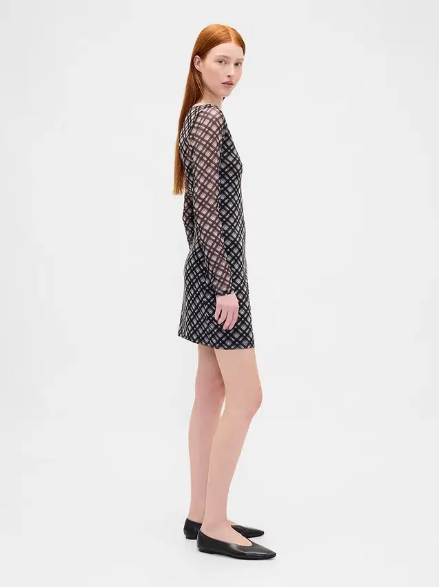 Mini-Kleid aus Mesh mit U-Boot-Ausschnitt