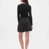 Mini-Kleid aus verschiedenen Materialien mit Bubble-Schnitt