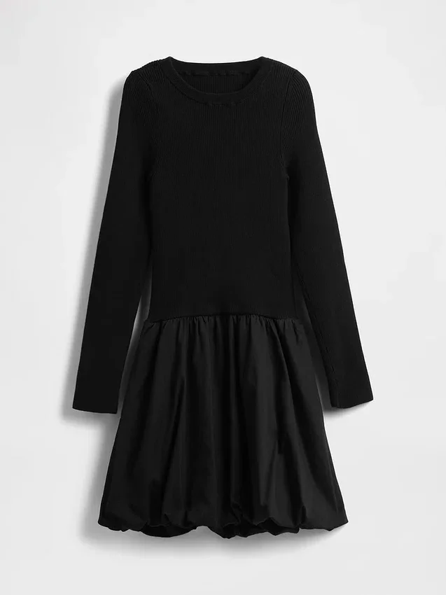 Mini-Kleid aus verschiedenen Materialien mit Bubble-Schnitt