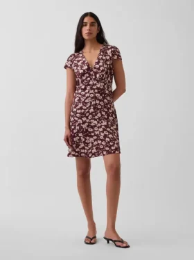 Mini-Kleid mit V-Ausschnitt und Print
