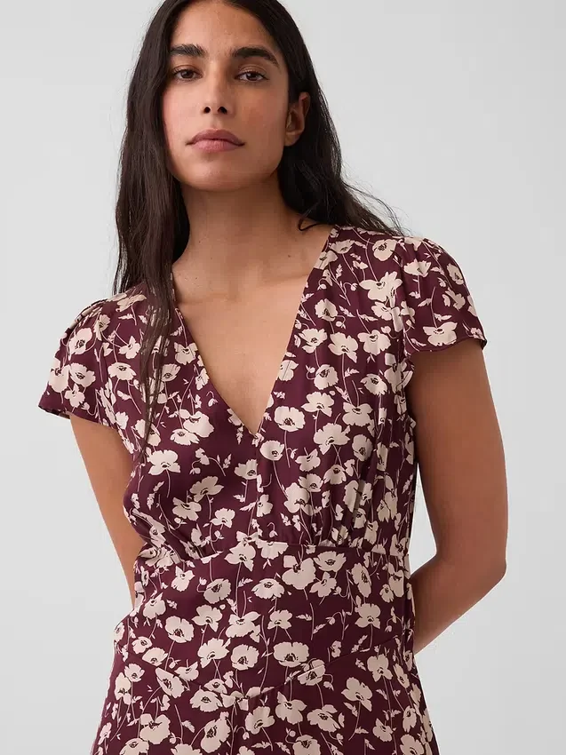 Mini-Kleid mit V-Ausschnitt und Print