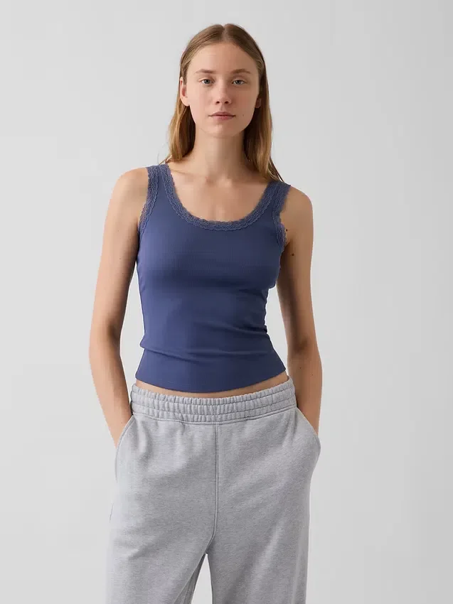 Mini-Pyjama-Oberteil mit Rippenbündchen und Spitzenbesatz