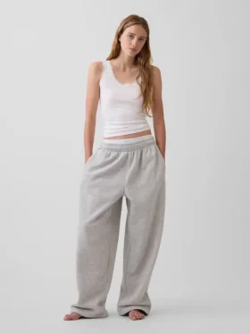 Mini-Pyjama-Oberteil mit Rippenbündchen und Spitzenbesatz