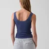 Mini-Pyjama-Oberteil mit Rippenbündchen und Spitzenbesatz