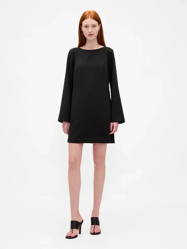 Mini-Shift-Kleid mit U-Boot-Ausschnitt