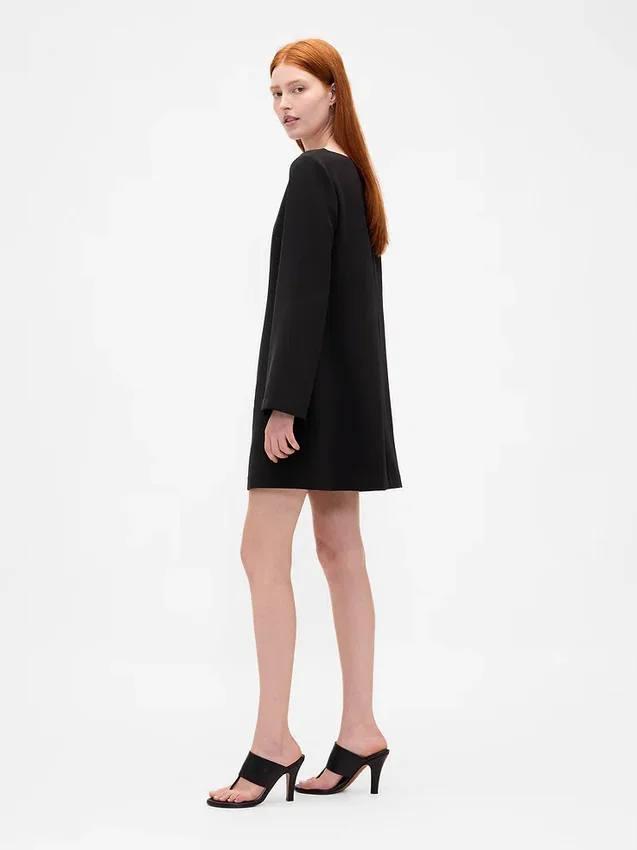 Mini-Shift-Kleid mit U-Boot-Ausschnitt