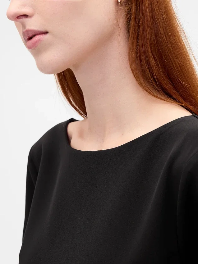 Mini-Shift-Kleid mit U-Boot-Ausschnitt