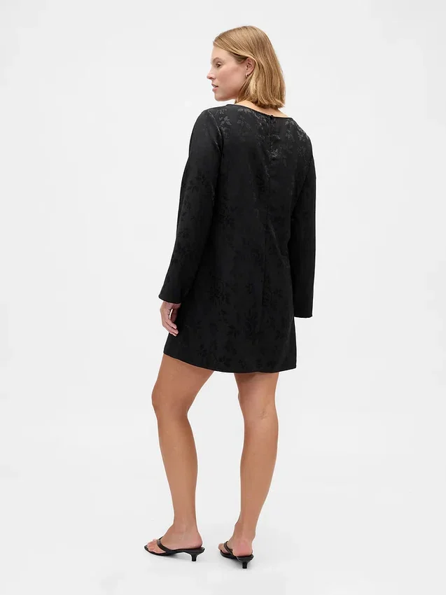 Mini-Shift-Kleid mit U-Boot-Ausschnitt