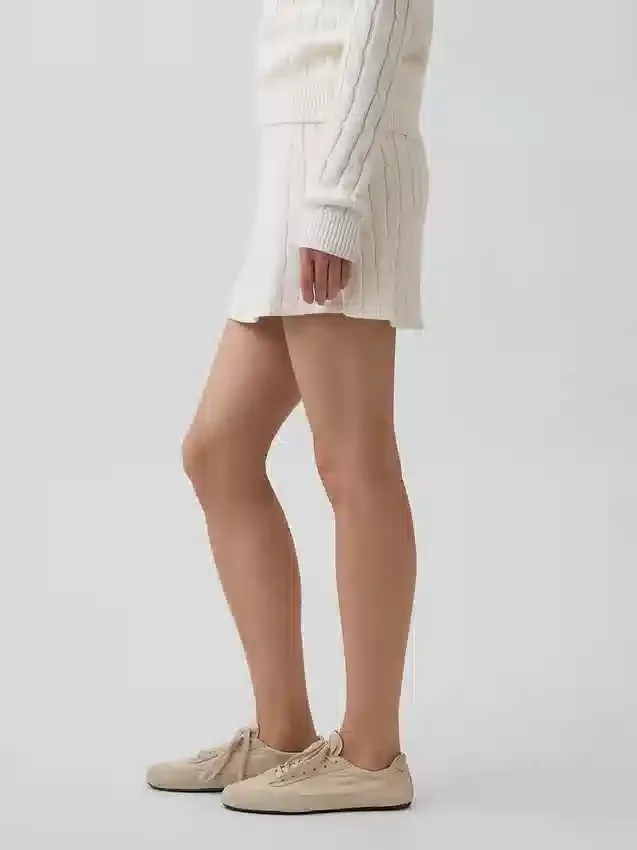 Mini-Skort aus 100 % Baumwolle im Zopfmuster