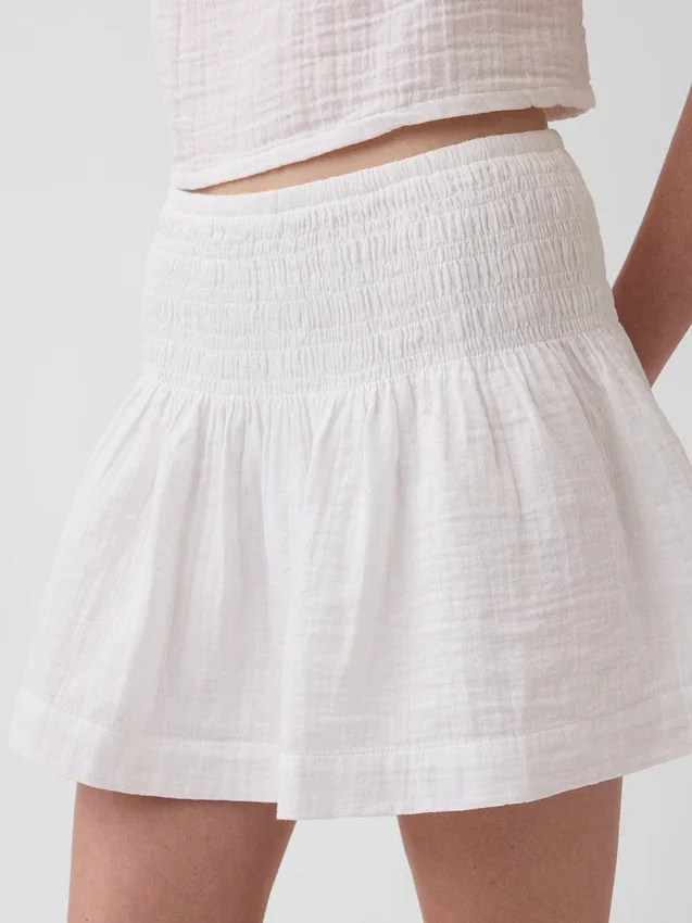 Mini-Skort aus Baumwollgaze mit gesmoktem Bund