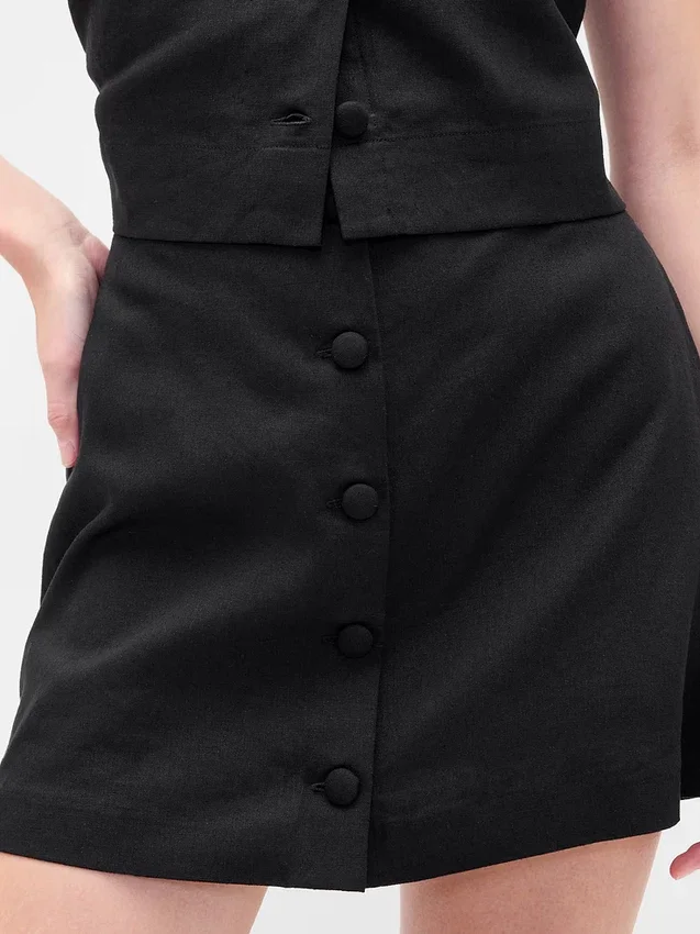 Mini-Skort aus Leinenmischung mit Knopfleiste