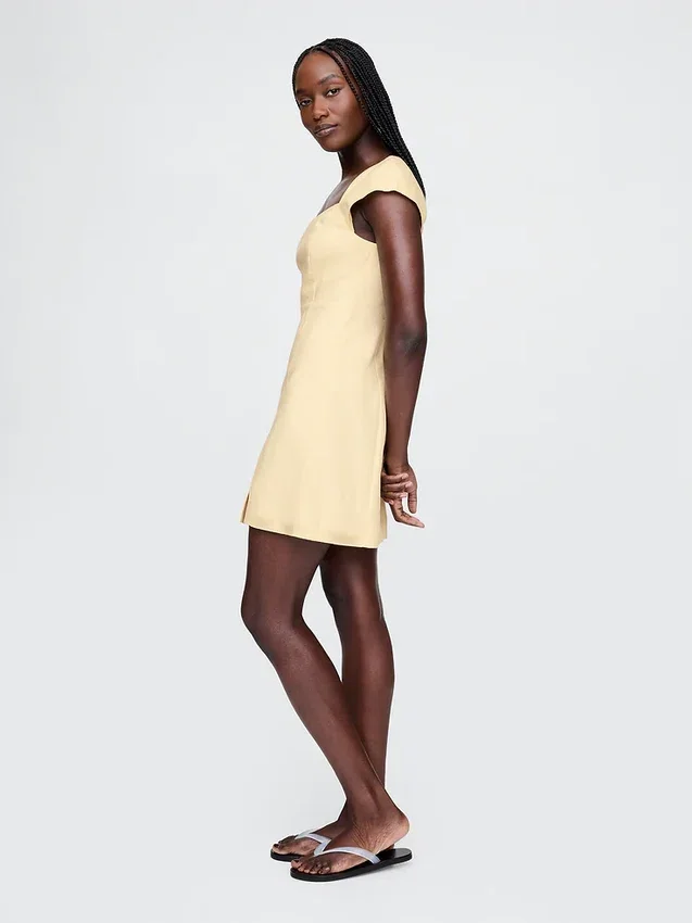 Minikleid aus Leinenmischung mit Flügelärmeln