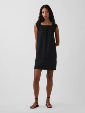 Minikleid aus Leinenmischung mit gehäkelter Passe